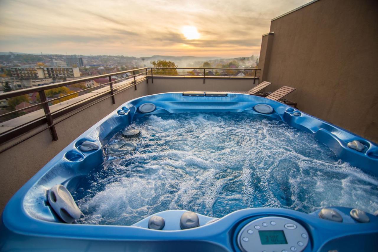 The Aviator Apartment - Jacuzzi & Panoramic View Cluj-Napoca Exterior foto
